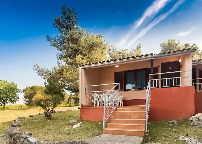 Cheap hotel: Apartments Kanegra Plava Laguna